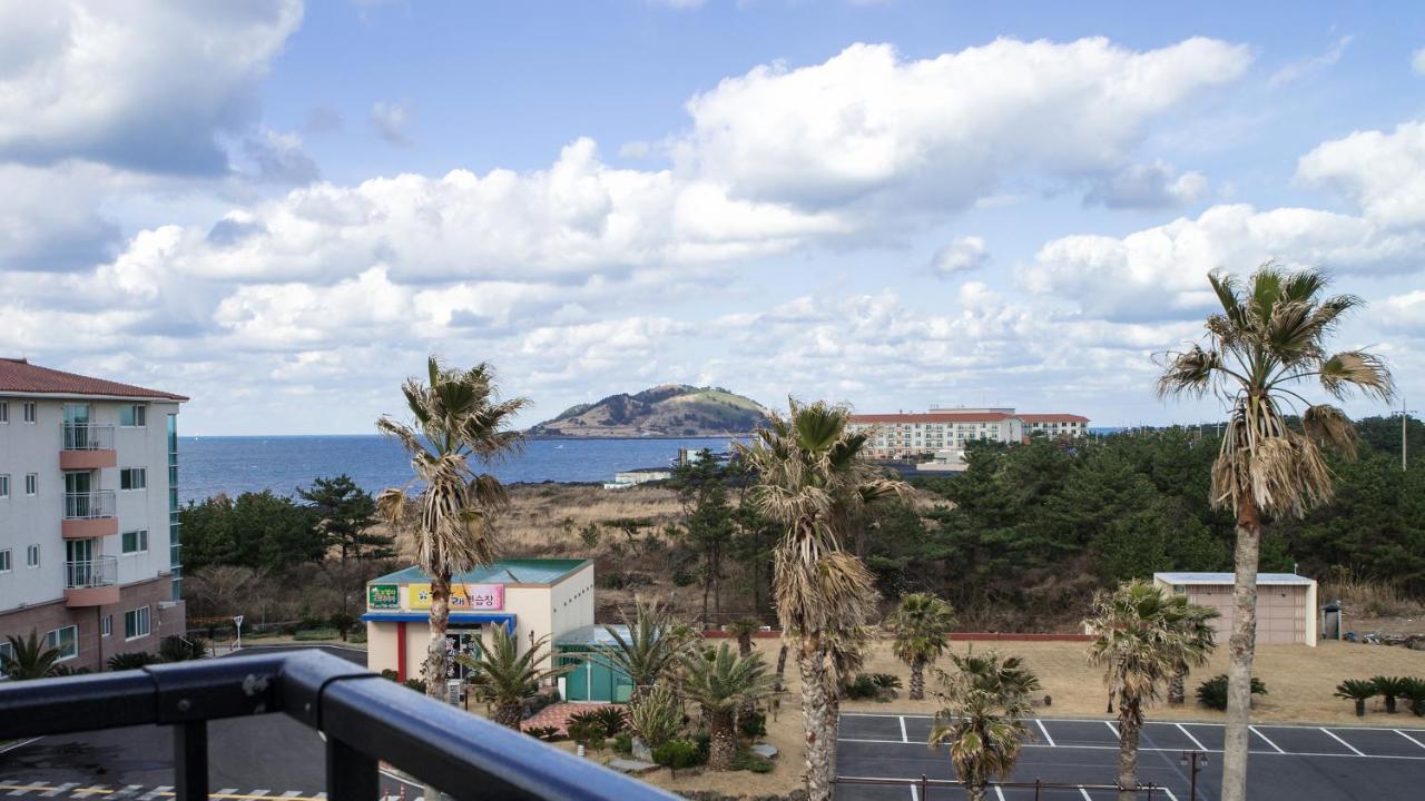 Blue Hawaii Hotel Jeju Bagian luar foto