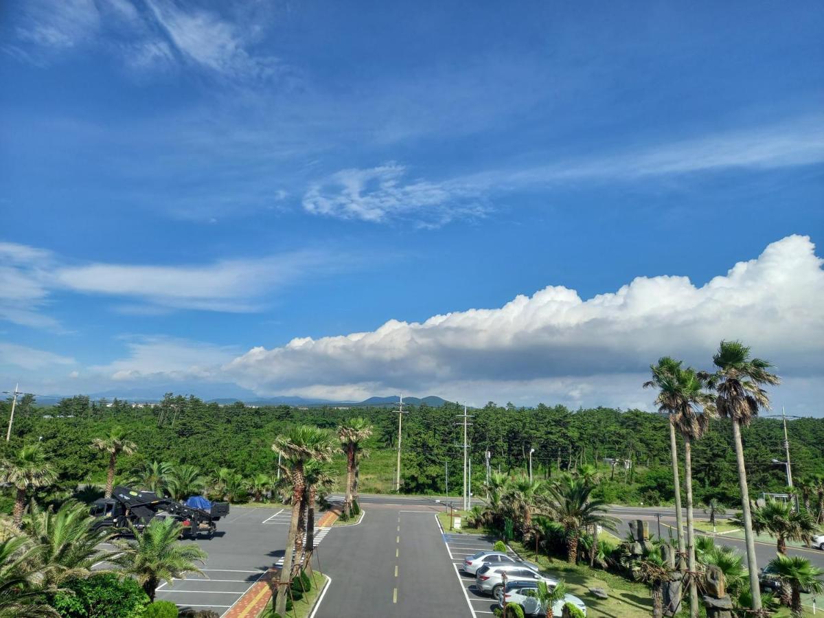 Blue Hawaii Hotel Jeju Bagian luar foto